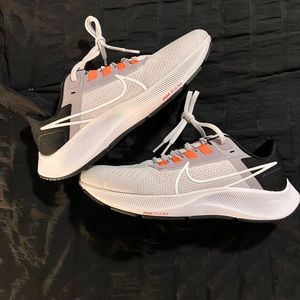 Nike Women’s Air Zoom Pegasus 38